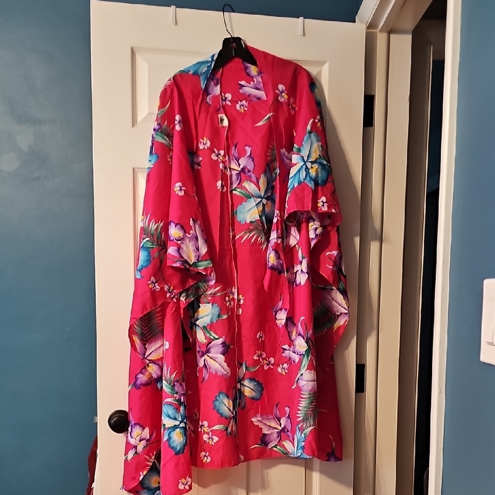 Vibrant Floral Hawaiian Kimono